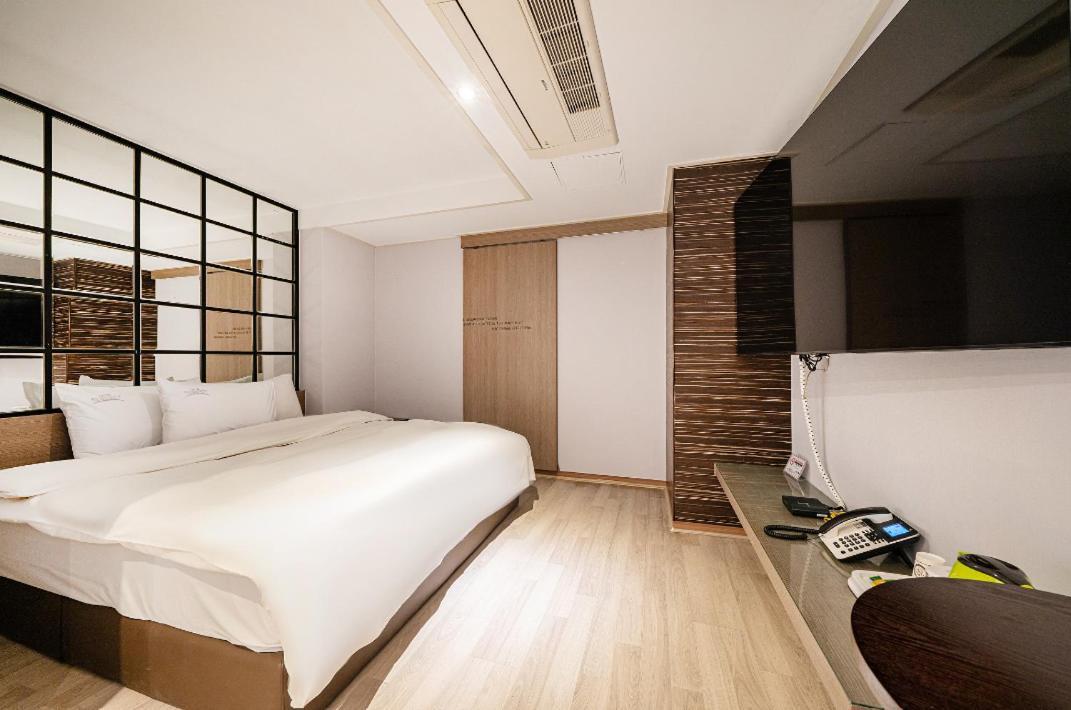 Regency Hotel Seongnam Extérieur photo