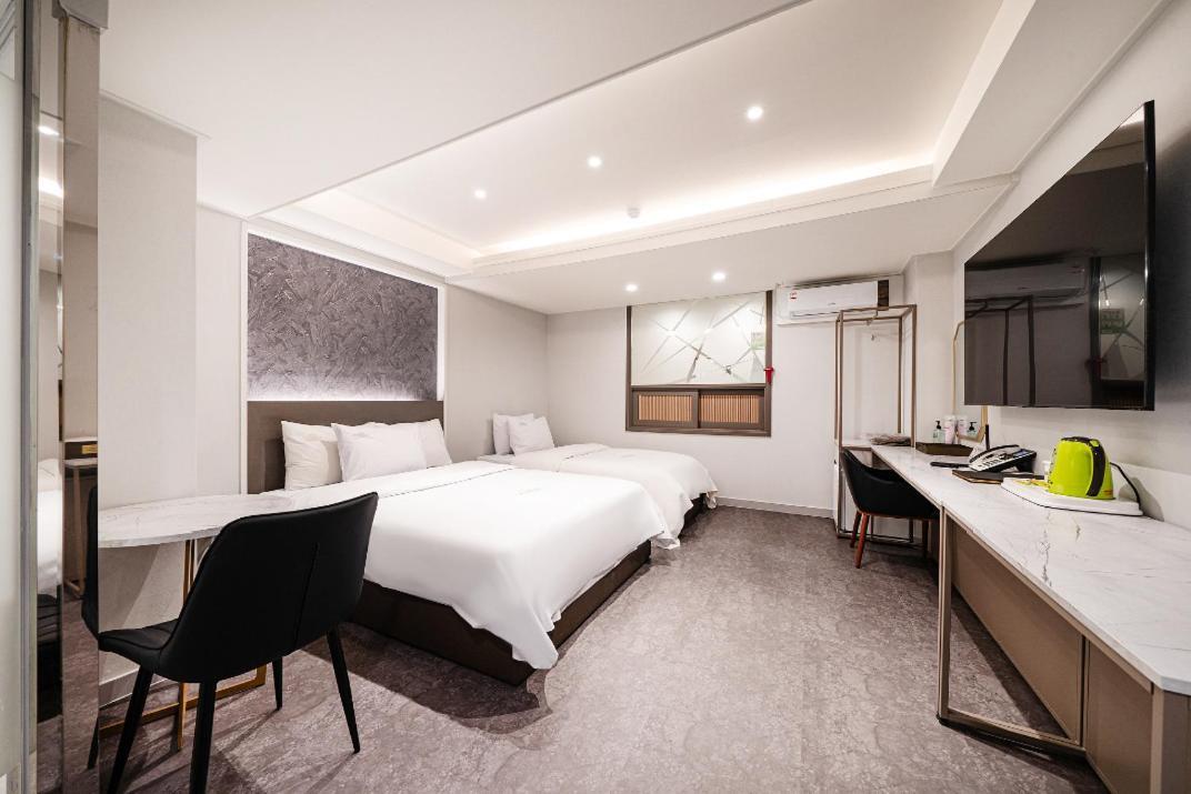Regency Hotel Seongnam Extérieur photo