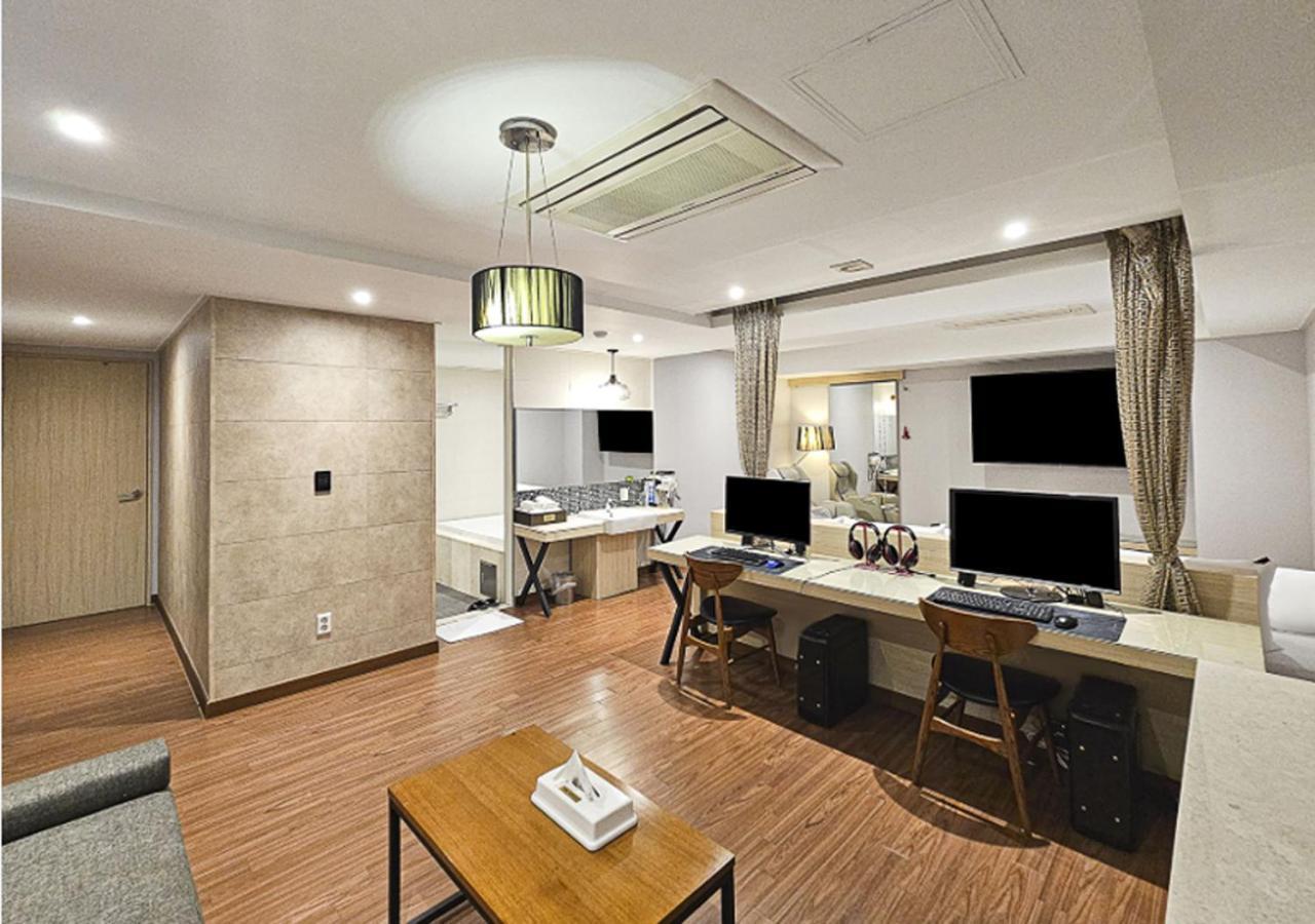 Regency Hotel Seongnam Extérieur photo