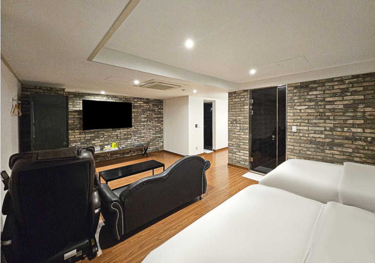 Regency Hotel Seongnam Extérieur photo
